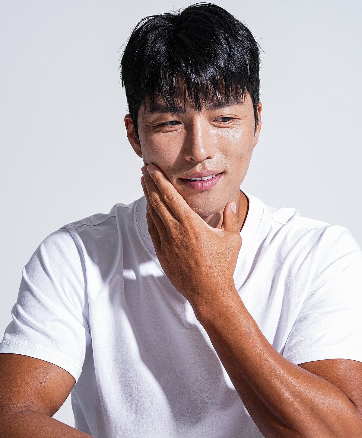 Aesthetician promoting skincare and positive vibes